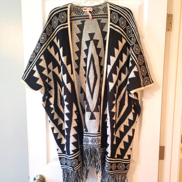 Poof! Sweaters - Geometric Knit Poncho